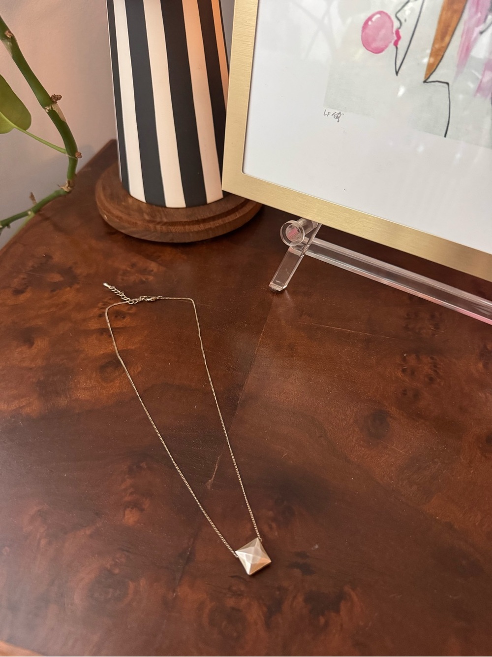 Simple square necklace